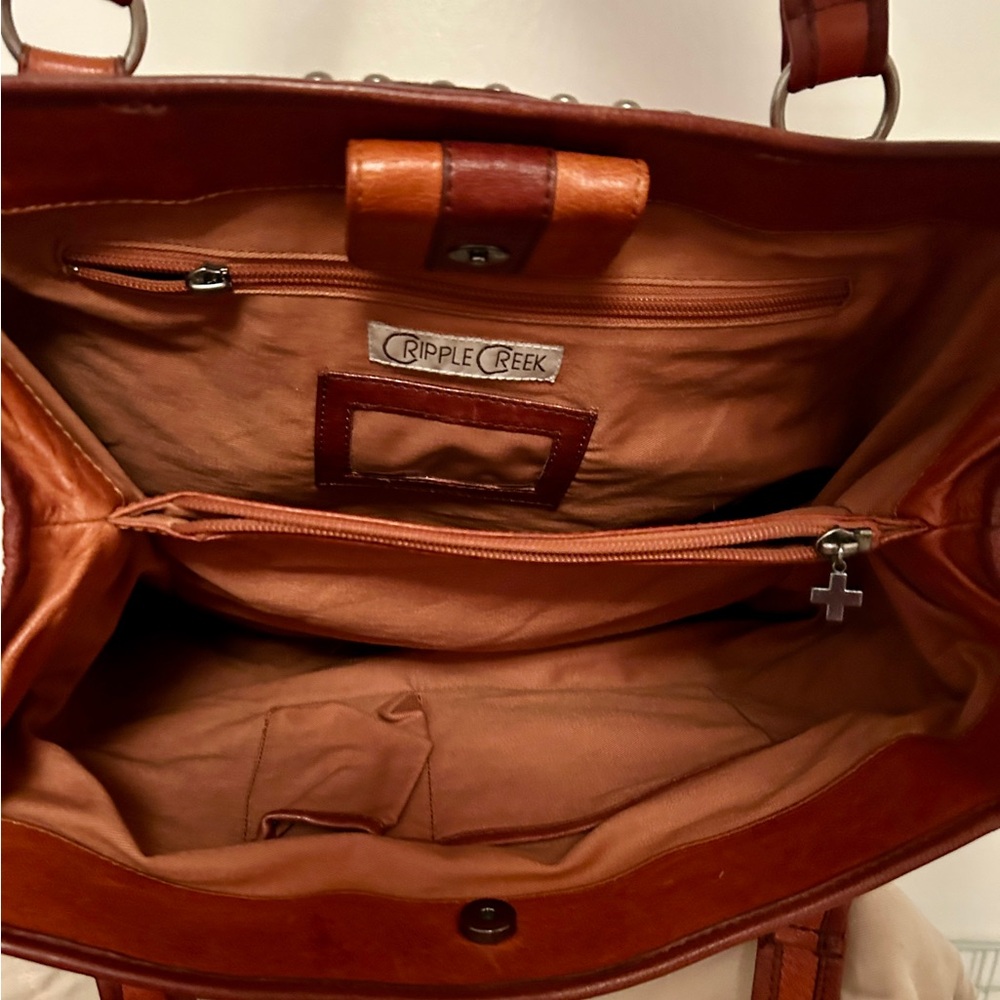 A Stunner!!!⭐️Studded & Embroidered Leather Cripple Creek large Tote! - Picture 10 of 11